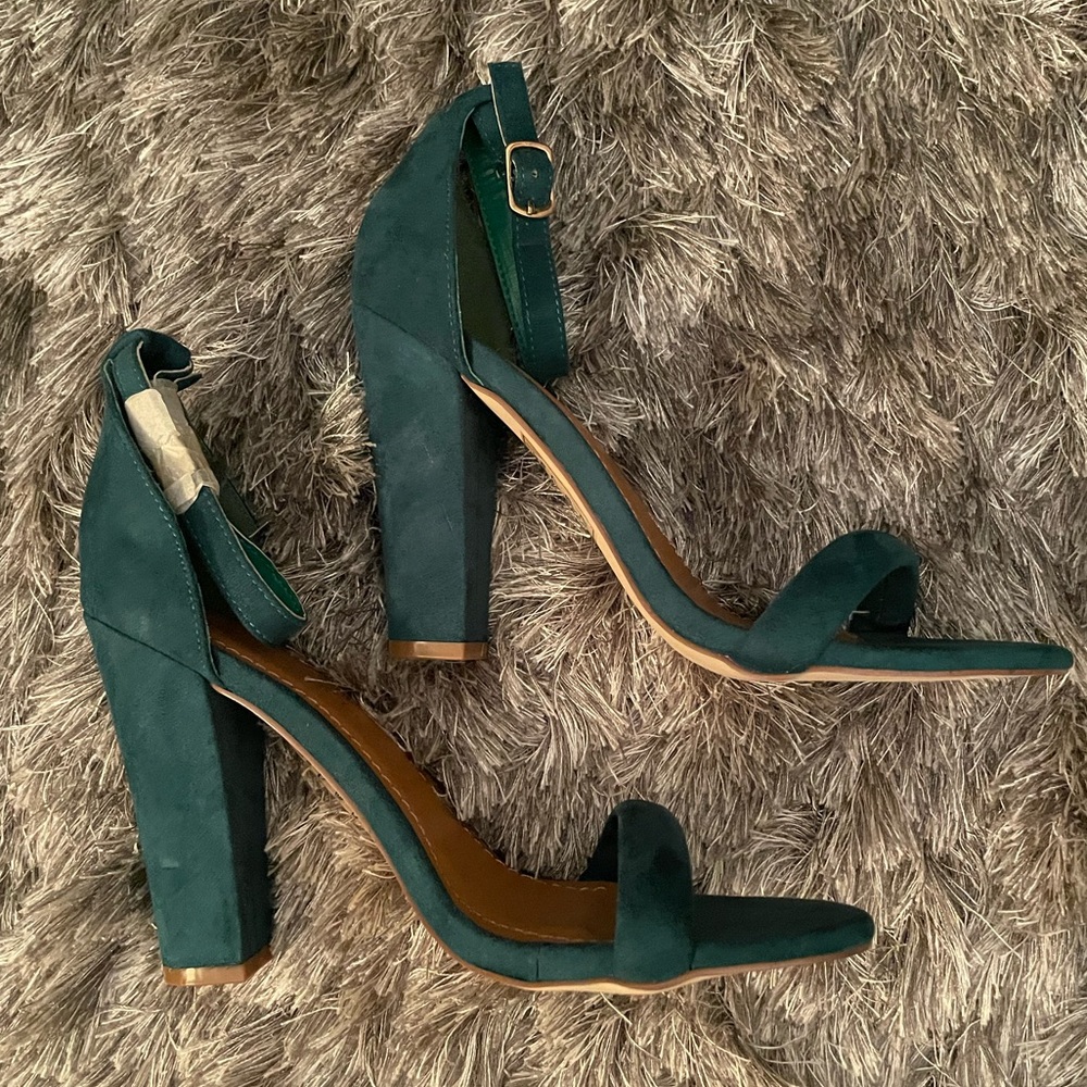 Shoe Republic LA Emerald Green Heels — Size 7.5